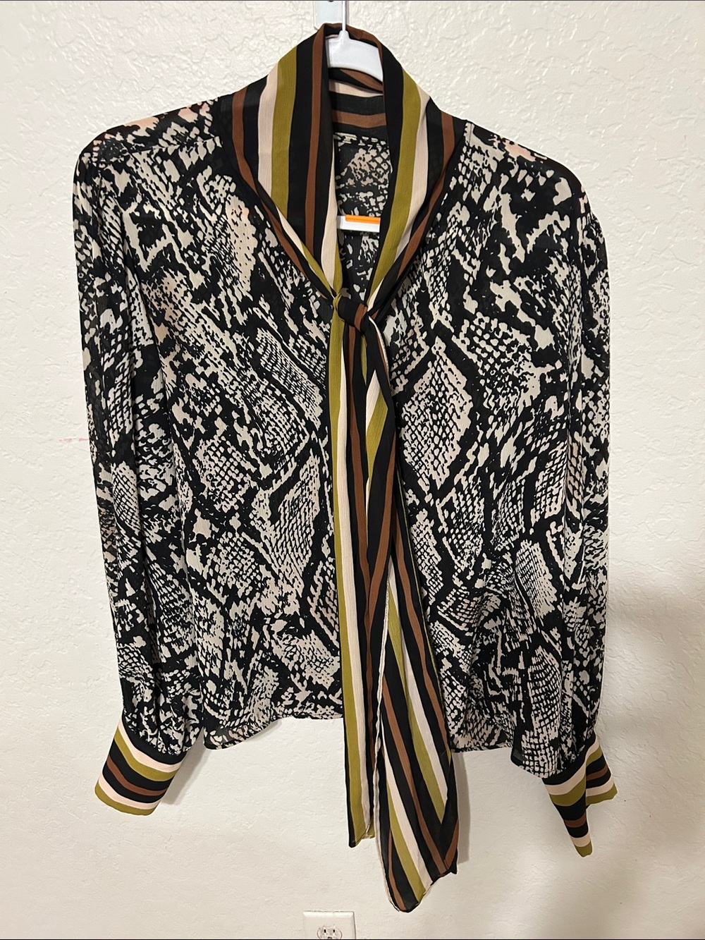 🎼Worthington Snake-Print Tie-Neck Blouse in Black and Cream striped size XXL GUC - Picture 7 of 11